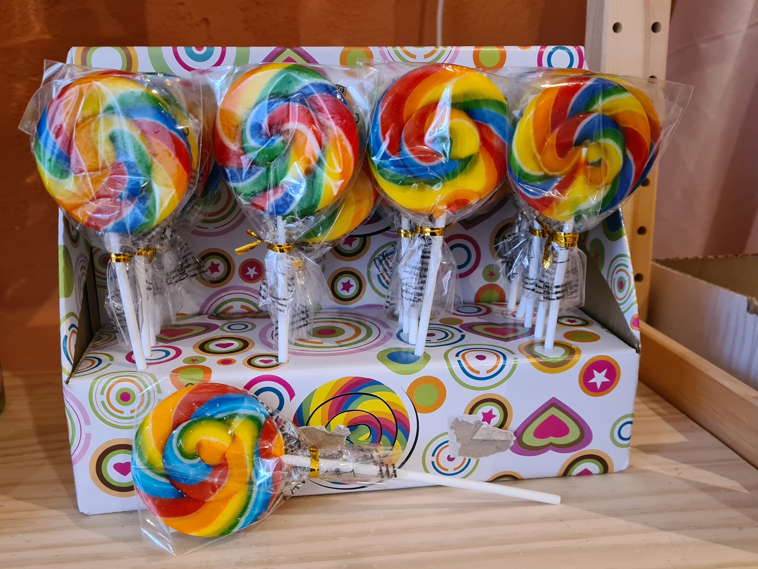 sweet-halal-vegan-emball-s-sucette-ronde-arc-en-ciel-vegan image 2