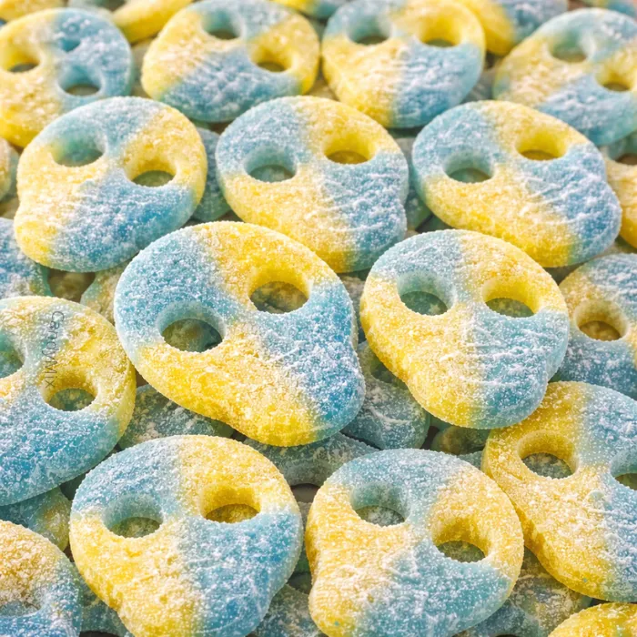 s-marke-sour-swedish-skull-bonbons-su-dois-200g image 1