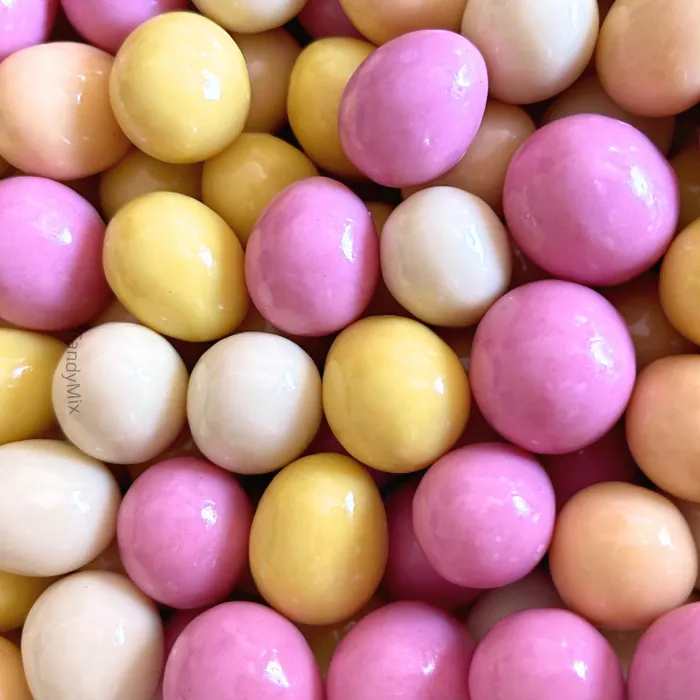 candymix-chocolats-ufs-nougatine-amandes-chocolat-blanc-200g image 1