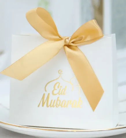 sweet-halal-vegan-aid-moubarak-petit-sac-ruban-dor-bonbon image 1