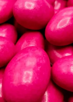 sweet-halal-vegan-drag-es-amande-fushia-vanille-40-amande image 1